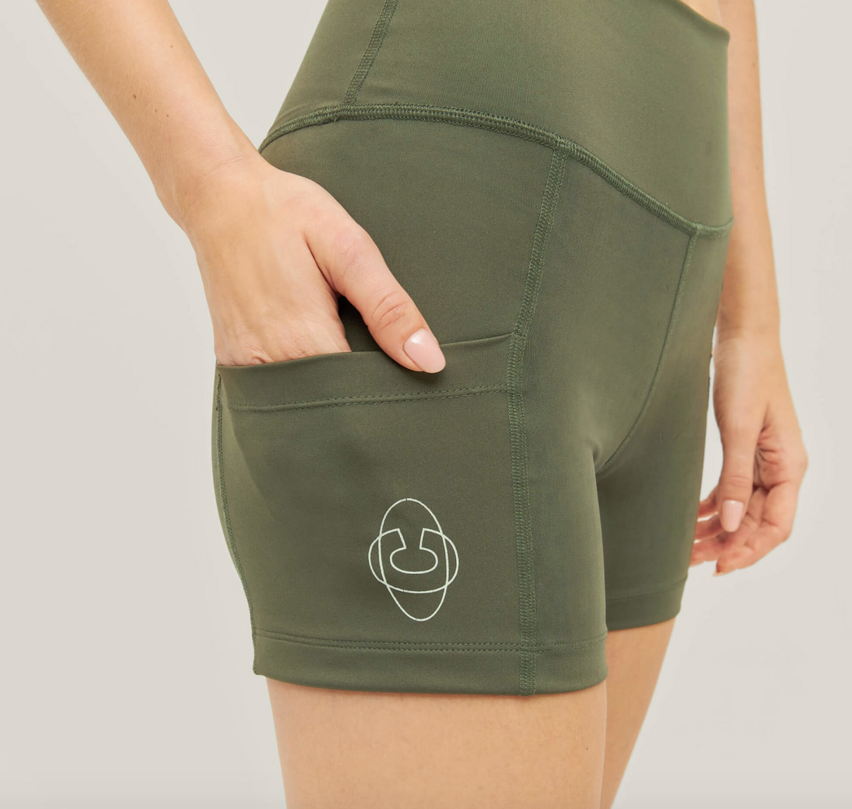 Active Short Tights green